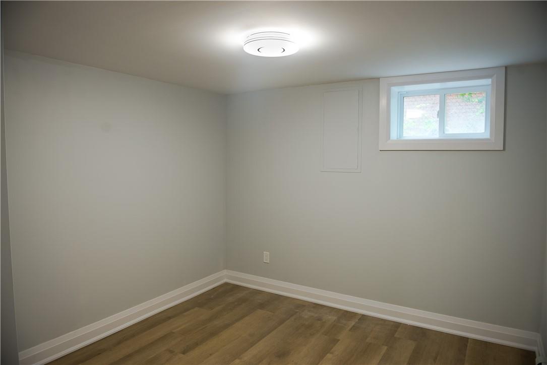 225 Aldercrest Avenue, Unit #lower Level, Hamilton, Ontario  L9B 1L5 - Photo 11 - H4198132