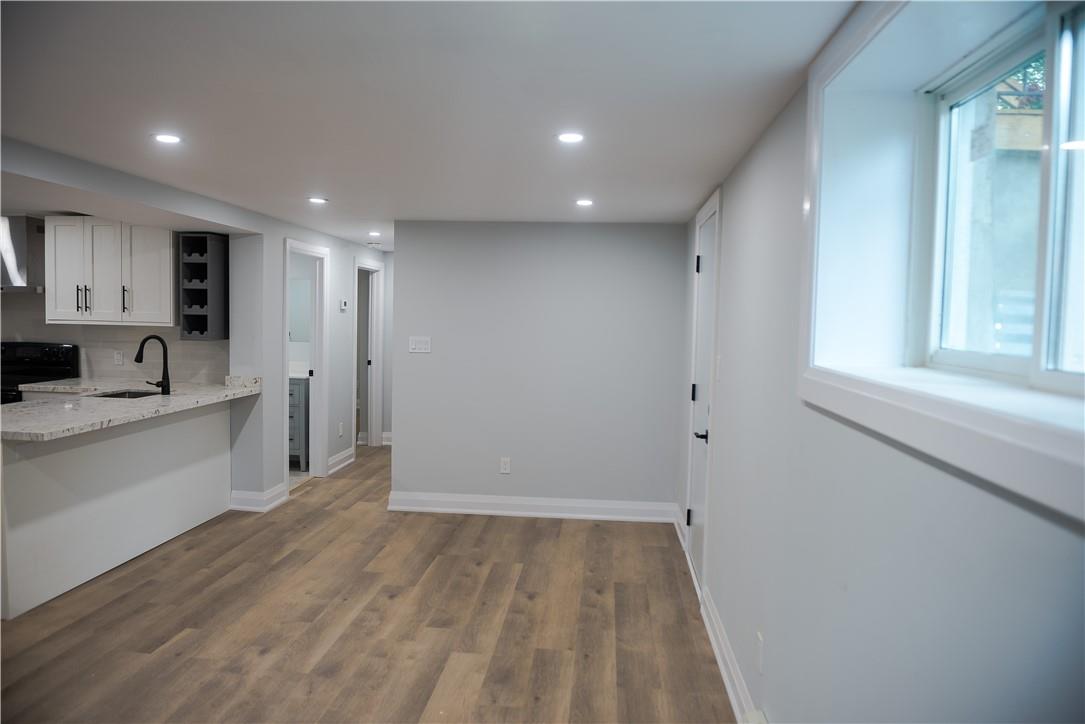 225 Aldercrest Avenue, Unit #lower Level, Hamilton, Ontario  L9B 1L5 - Photo 7 - H4198132