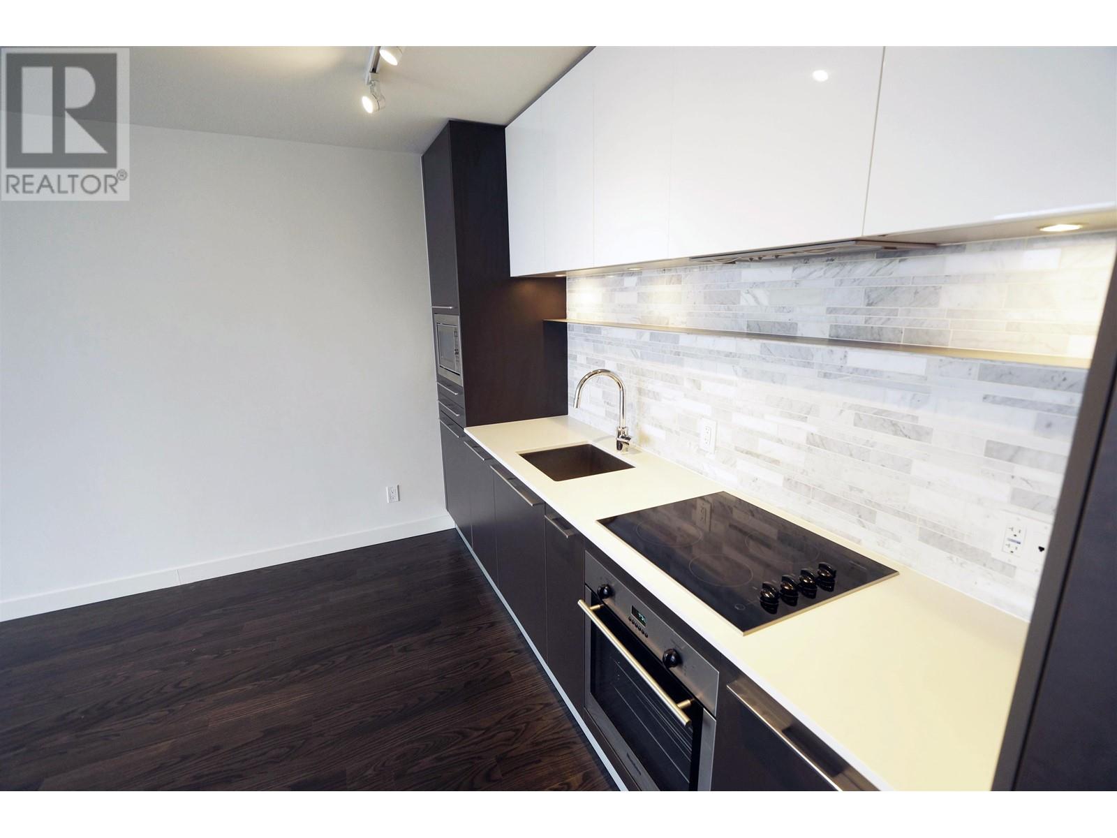 Listing Picture 5 of 20 : 2705 8131 NUNAVUT LANE, Vancouver / 溫哥華 - 魯藝地產 Yvonne Lu Group - MLS Medallion Club Member