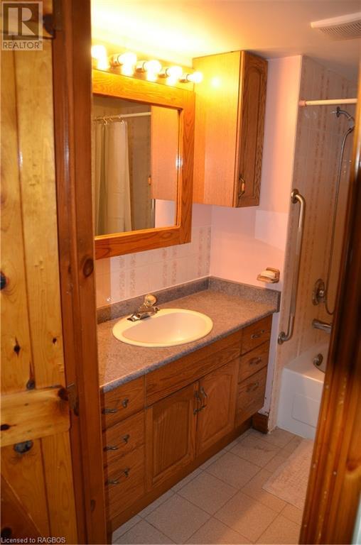 402432 Grey Road 4, West Grey, Ontario  N0H 1R0 - Photo 27 - 40610594