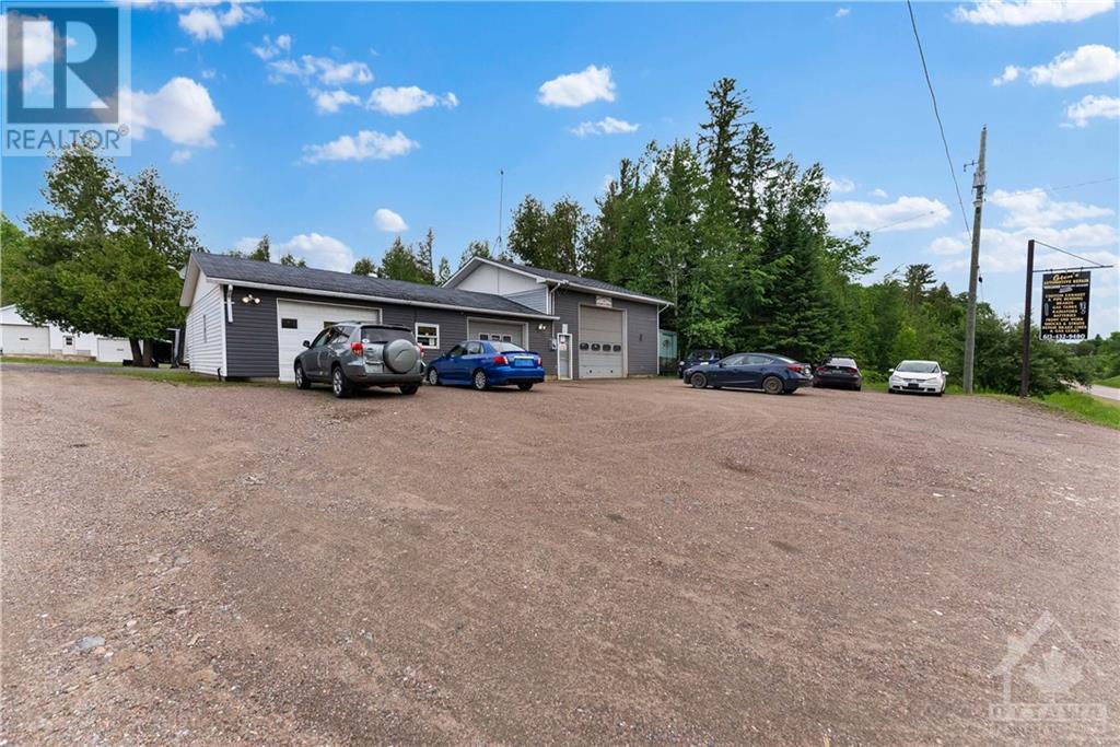 531 Whelan Road, Renfrew, Ontario  K7V 3Z7 - Photo 3 - 1399233