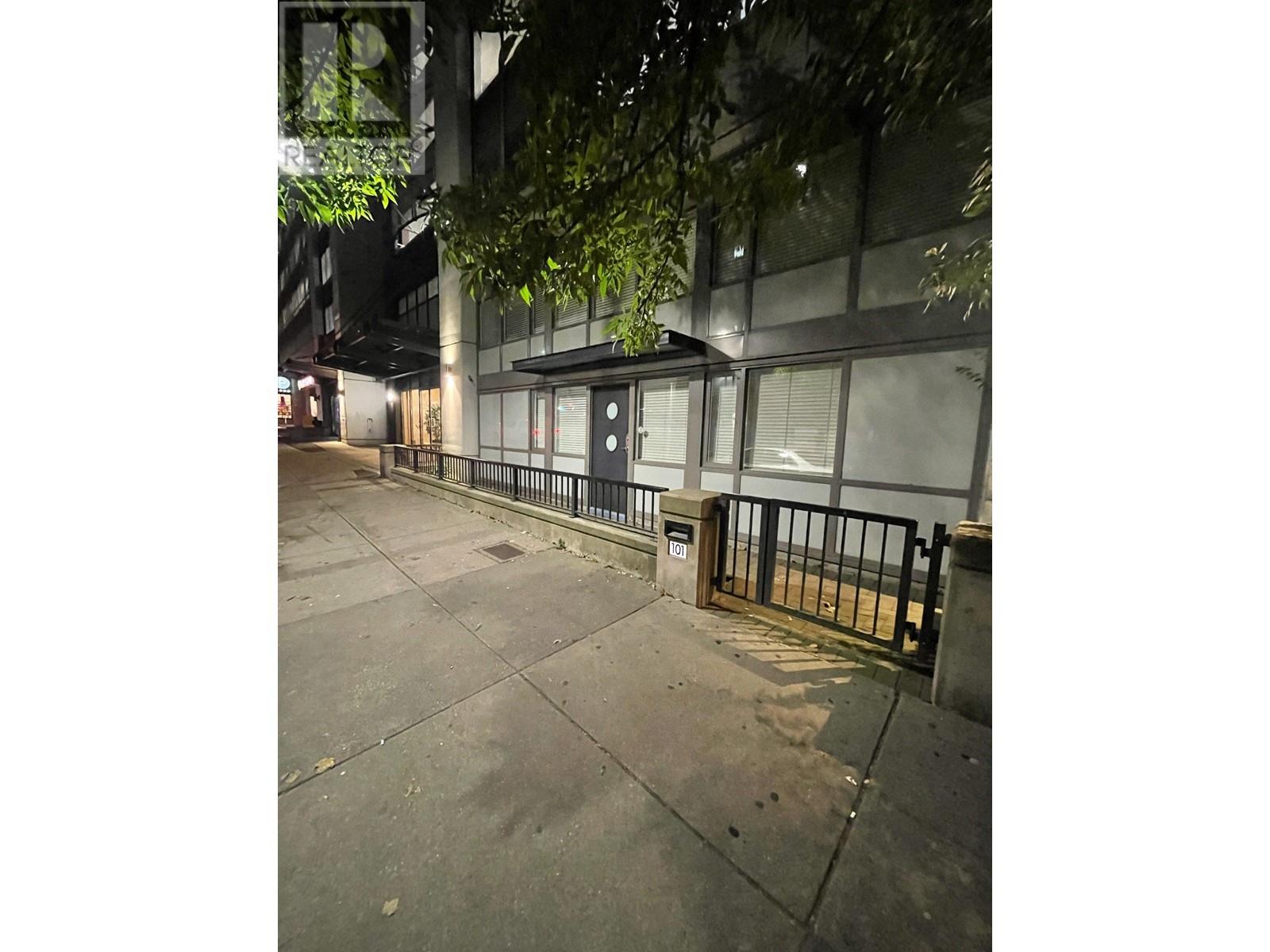 101 892 Carnarvon Street, New Westminster, British Columbia  V3M 0C5 - Photo 2 - R2898287