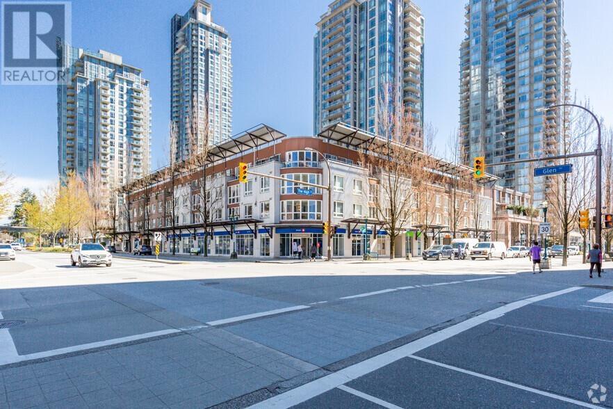 10 1161 The High Street, Coquitlam, British Columbia  V3B 7W3 - Photo 1 - C8061009