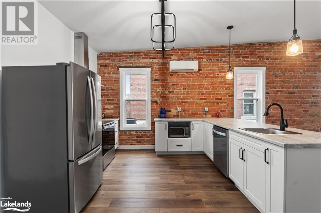 98 Main Street, Penetanguishene, Ontario  L9M 1T5 - Photo 19 - 40608388