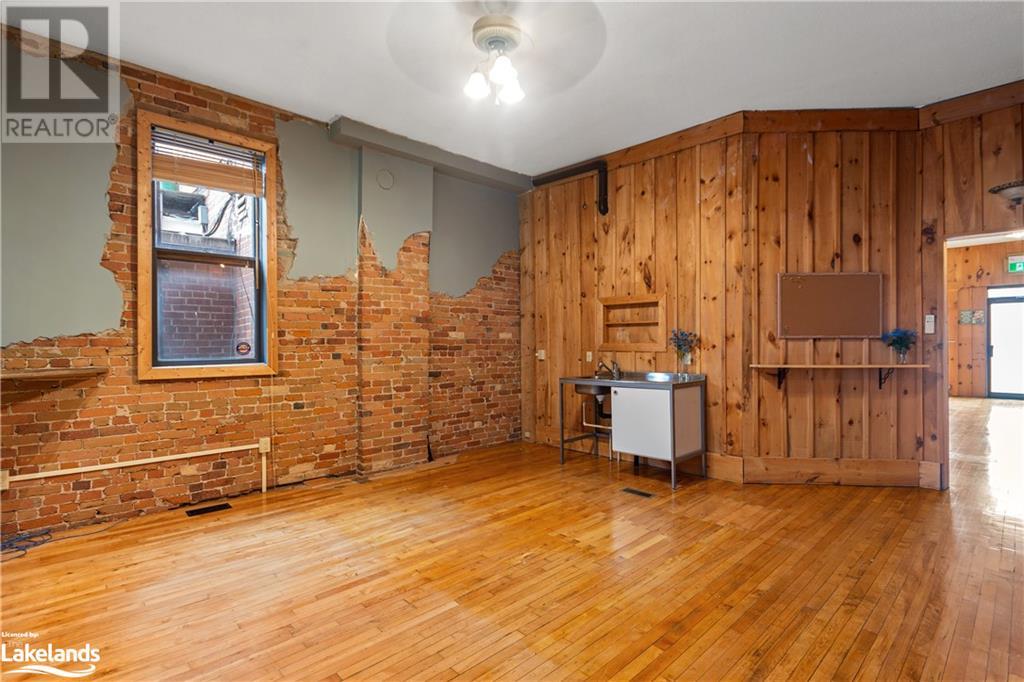 98 Main Street, Penetanguishene, Ontario  L9M 1T5 - Photo 9 - 40608388