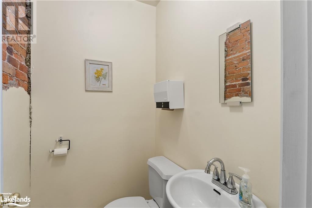 98 Main Street, Penetanguishene, Ontario  L9M 1T5 - Photo 7 - 40608388