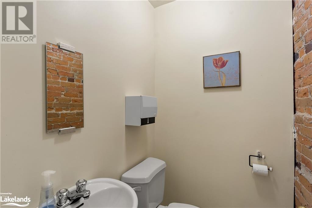 98 Main Street, Penetanguishene, Ontario  L9M 1T5 - Photo 8 - 40608388