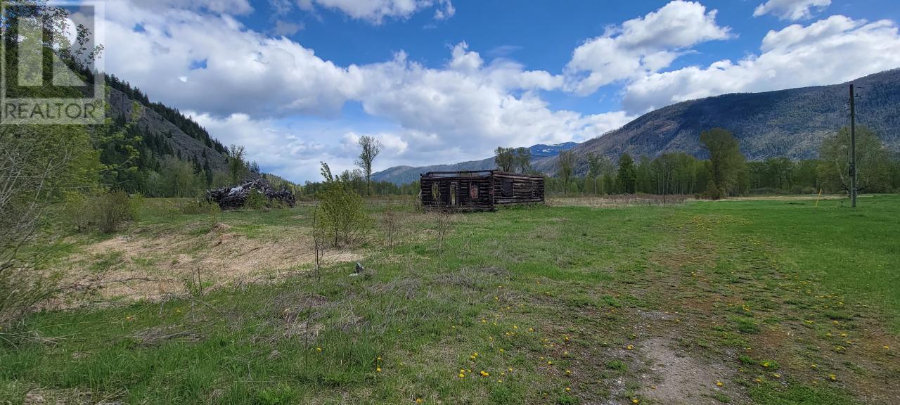 3418 ROUNDTOP ROAD, little fort, British Columbia