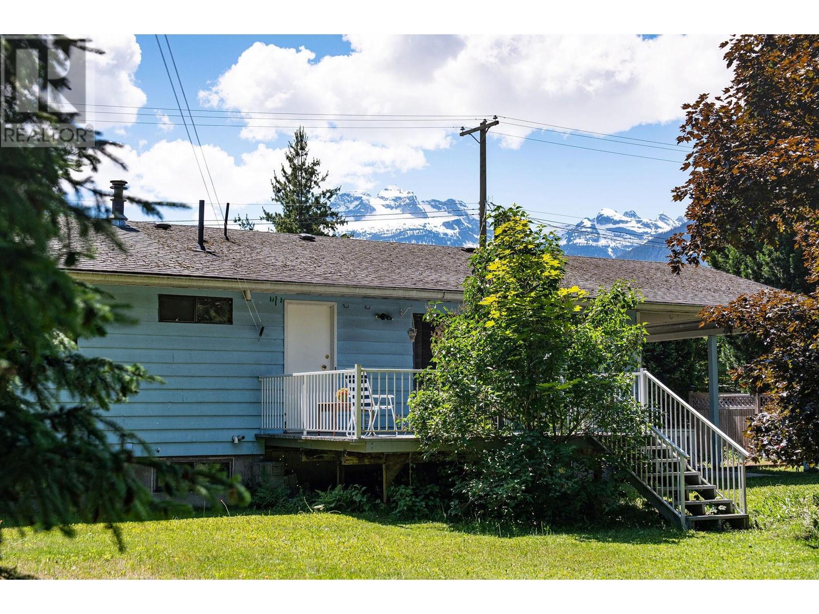 1338 Nichol Road, Revelstoke, British Columbia  V0E 2S1 - Photo 17 - 10317838