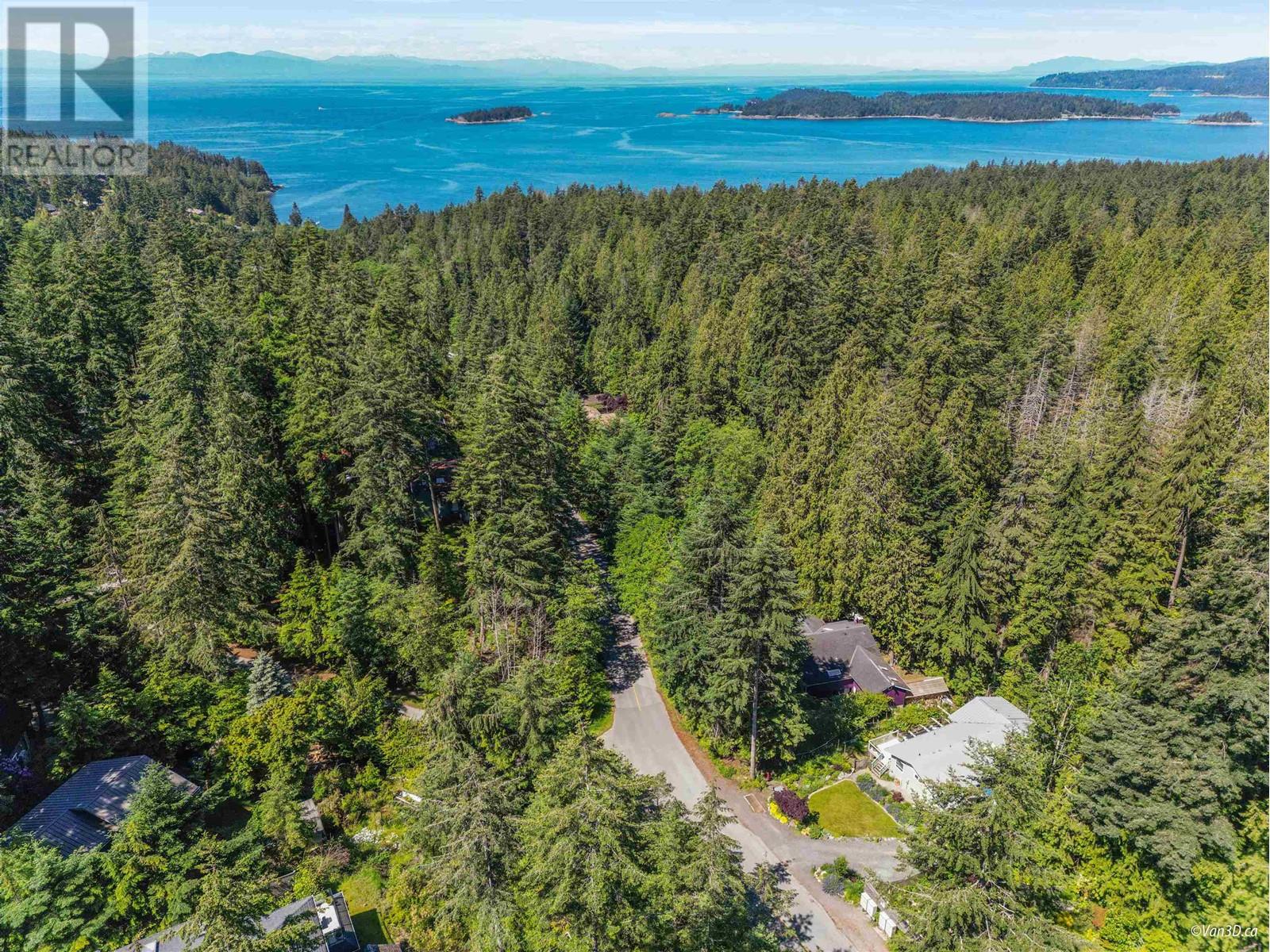1504 Tunstall Boulevard, Bowen Island, British Columbia  V0N 1G0 - Photo 2 - R2876314