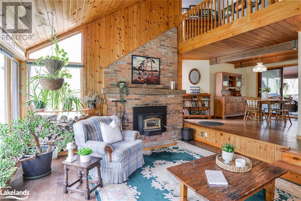 402 East Browns Road, Huntsville, Ontario  P1H 0A5 - Photo 2 - 40587534