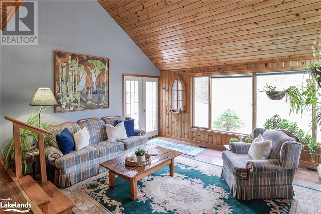 402 East Browns Road, Huntsville, Ontario  P1H 0A5 - Photo 5 - 40587534