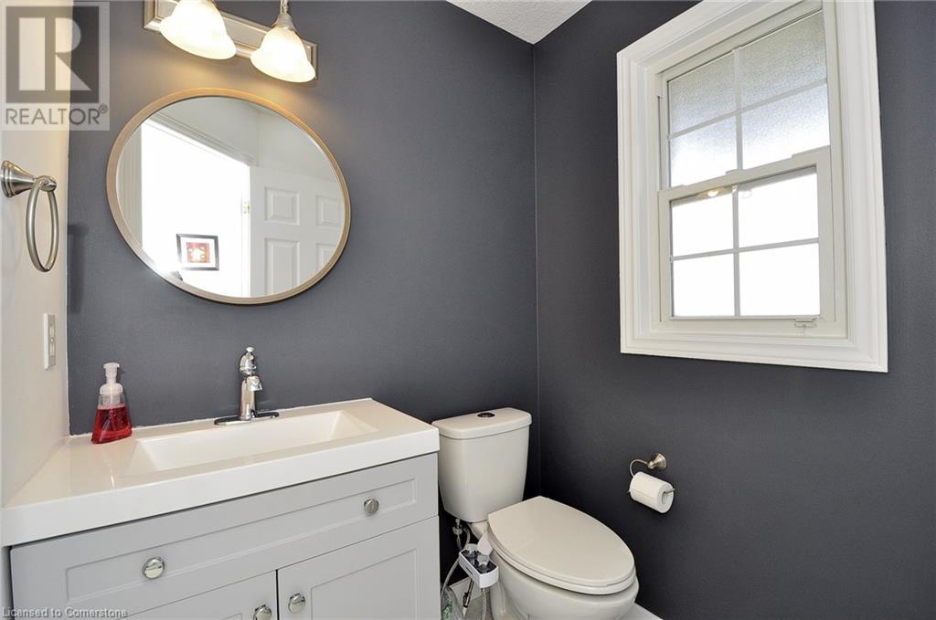 46 Dahlia Street, Kitchener, Ontario  N2E 4B1 - Photo 16 - 40611292