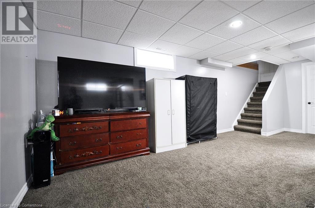 46 Dahlia Street, Kitchener, Ontario  N2E 4B1 - Photo 27 - 40611292