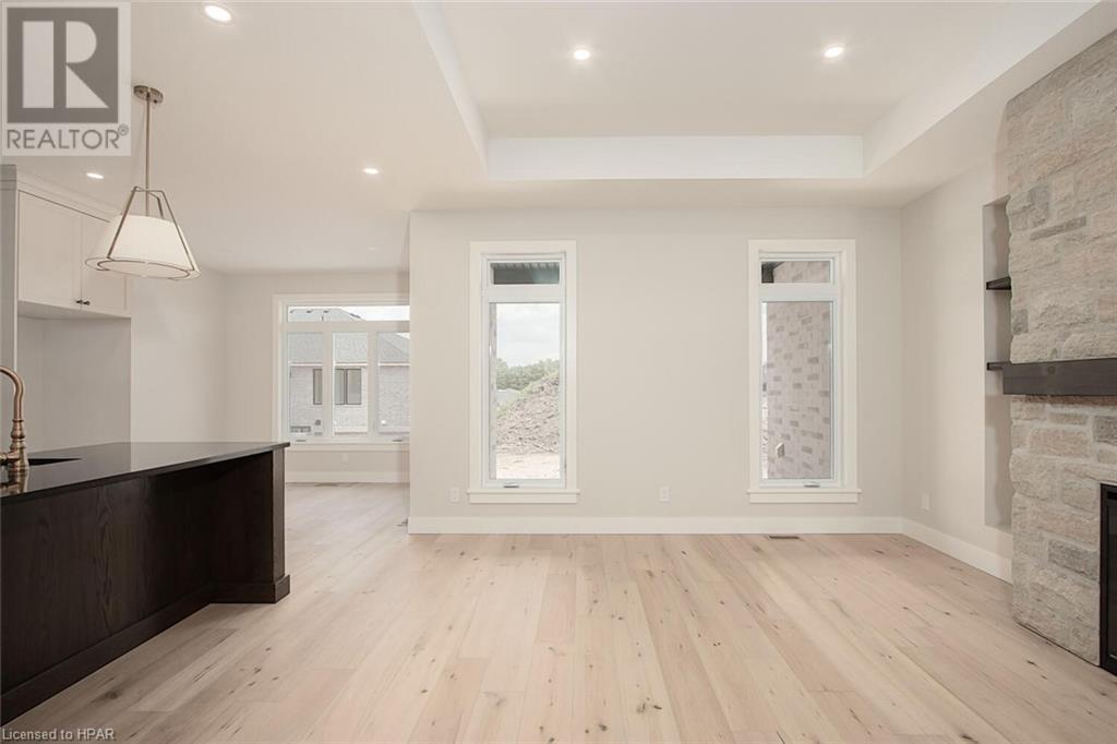 15 Kastner Street, Stratford, Ontario  N5A 0J7 - Photo 8 - 40588968