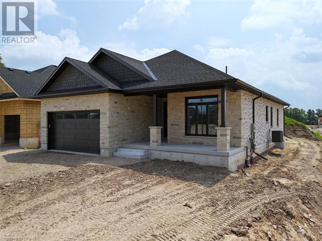 15 Kastner Street, Stratford, Ontario  N5A 0J7 - Photo 1 - 40588968
