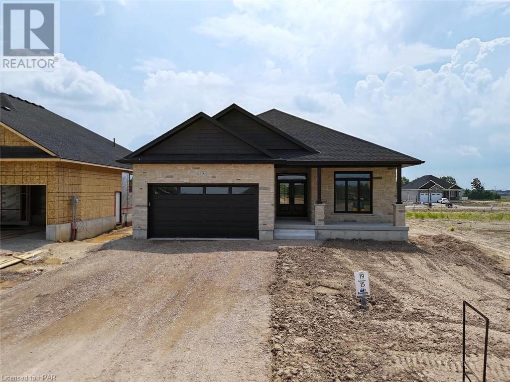 15 Kastner Street, Stratford, Ontario  N5A 0J7 - Photo 2 - 40588968