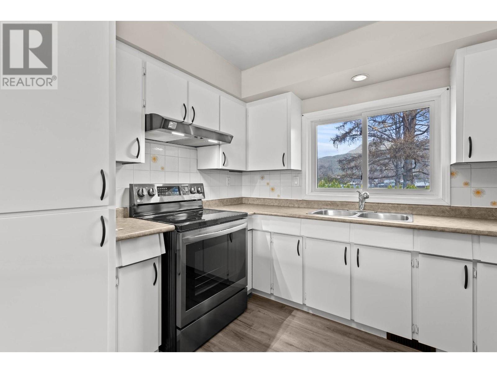 2450 FLEETWOOD AVE, Kamloops, British Columbia One Percent Realty Ltd