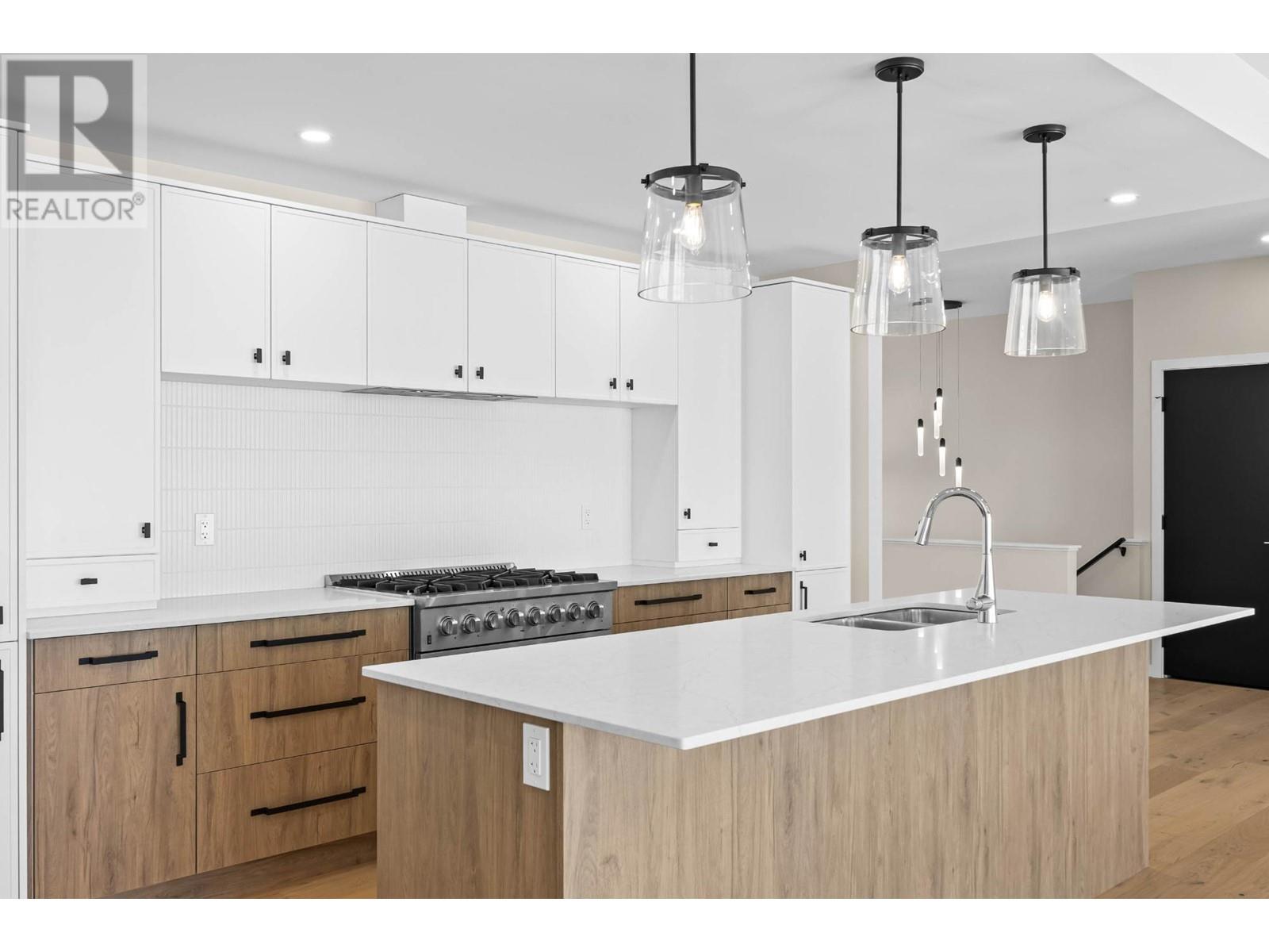 3453 Navatanee Drive, Kamloops, British Columbia   - Photo 15 - 179448