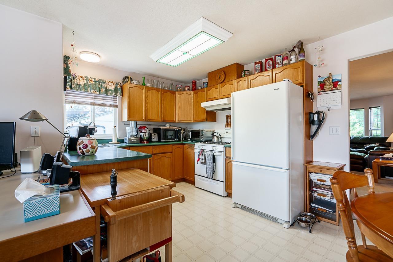 Property at 27296 29A AVENUE image 3