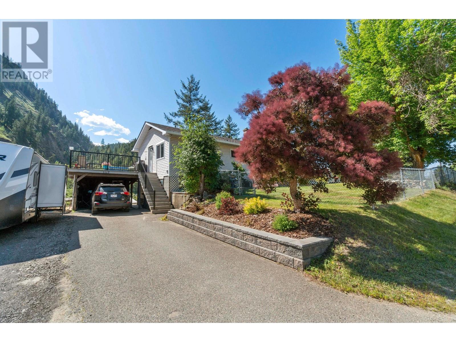 1117 Thompson Ave, Chase, British Columbia  V0E 1M0 - Photo 3 - 179443