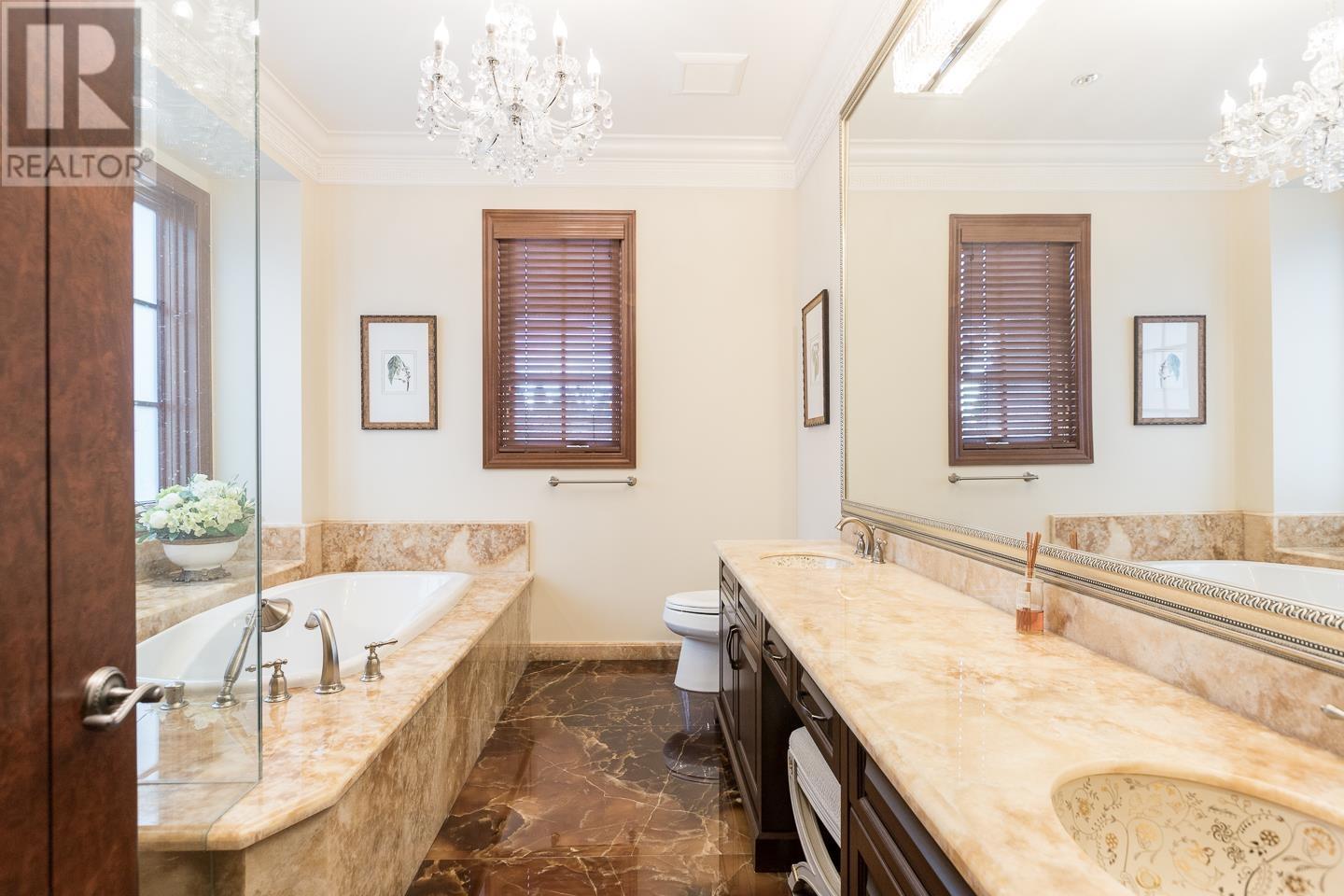 5376 Connaught Drive, Vancouver, British Columbia  V6M 3G6 - Photo 13 - R2898774