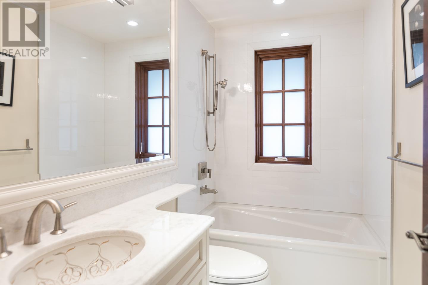 5376 Connaught Drive, Vancouver, British Columbia  V6M 3G6 - Photo 18 - R2898774