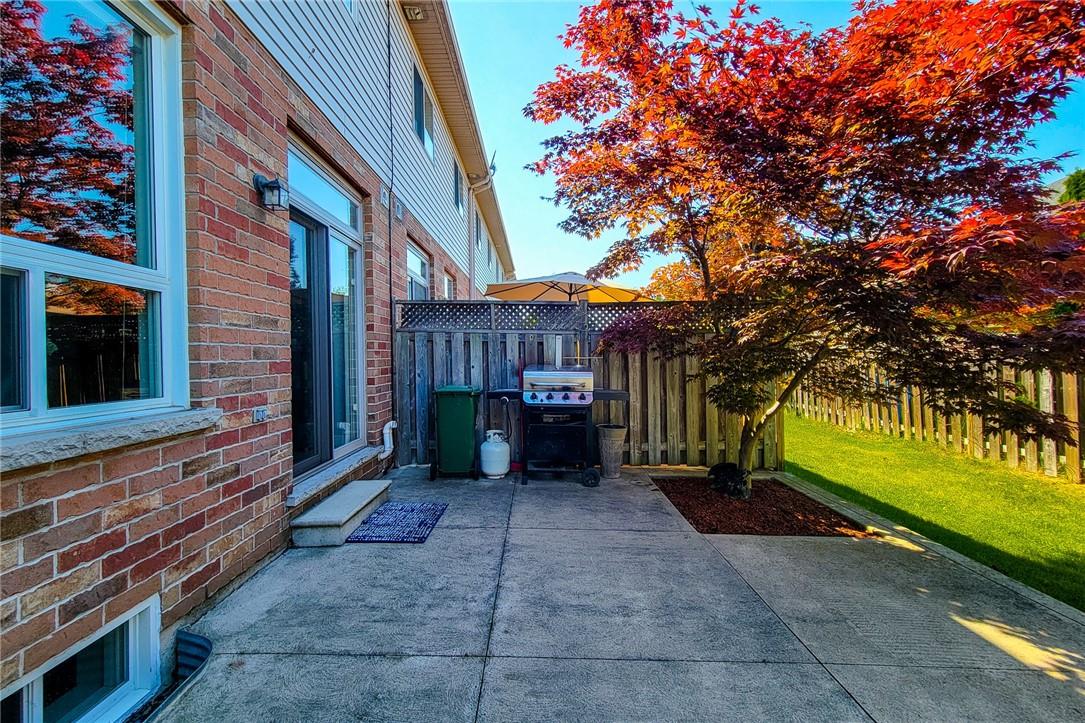 110 Marina Point Crescent, Hamilton, Ontario  L8E 0E4 - Photo 6 - H4198356