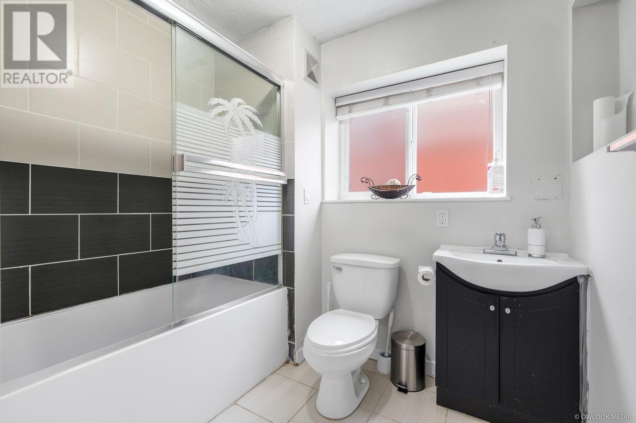 Listing Picture 21 of 27 : 5907 BATTISON STREET, Vancouver / 溫哥華 - 魯藝地產 Yvonne Lu Group - MLS Medallion Club Member