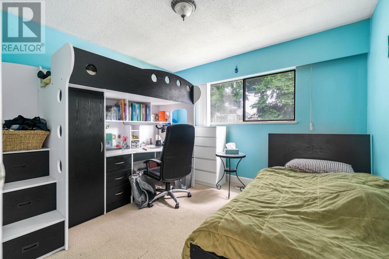 Listing Picture 12 of 27 : 5907 BATTISON STREET, Vancouver / 溫哥華 - 魯藝地產 Yvonne Lu Group - MLS Medallion Club Member