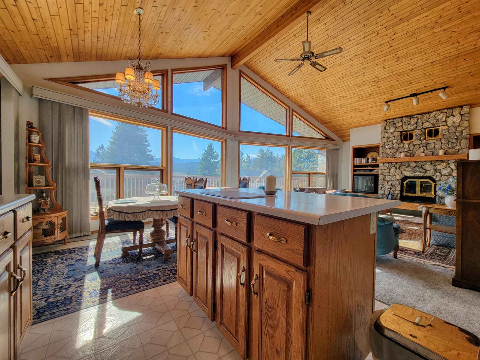 7326 Glacier Drive, Radium Hot Springs, British Columbia  V0A 1M0 - Photo 1 - 2477968