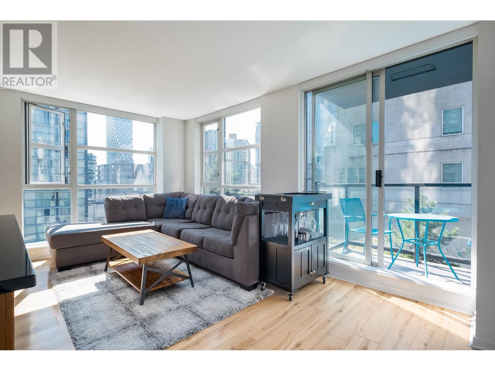 Listing Picture 9 of 26 : 608 1199 SEYMOUR STREET, Vancouver / 溫哥華 - 魯藝地產 Yvonne Lu Group - MLS Medallion Club Member