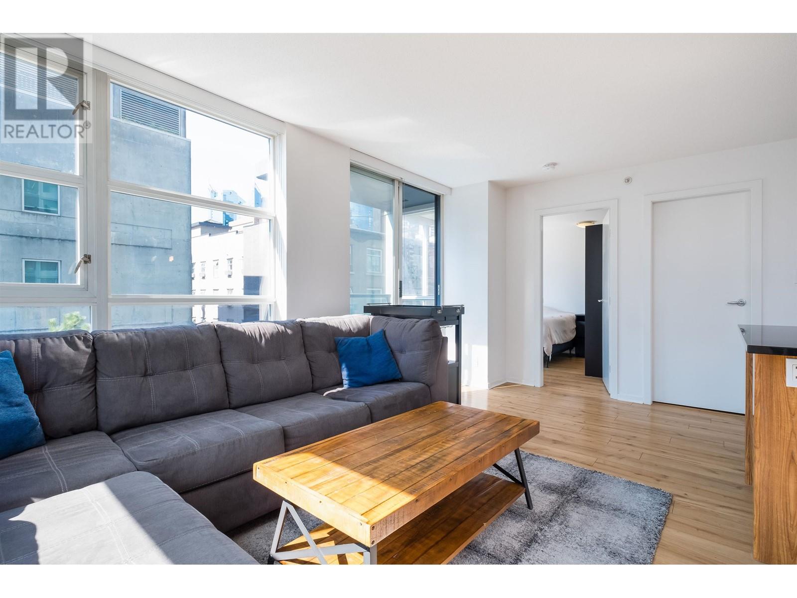 Listing Picture 4 of 26 : 608 1199 SEYMOUR STREET, Vancouver / 溫哥華 - 魯藝地產 Yvonne Lu Group - MLS Medallion Club Member