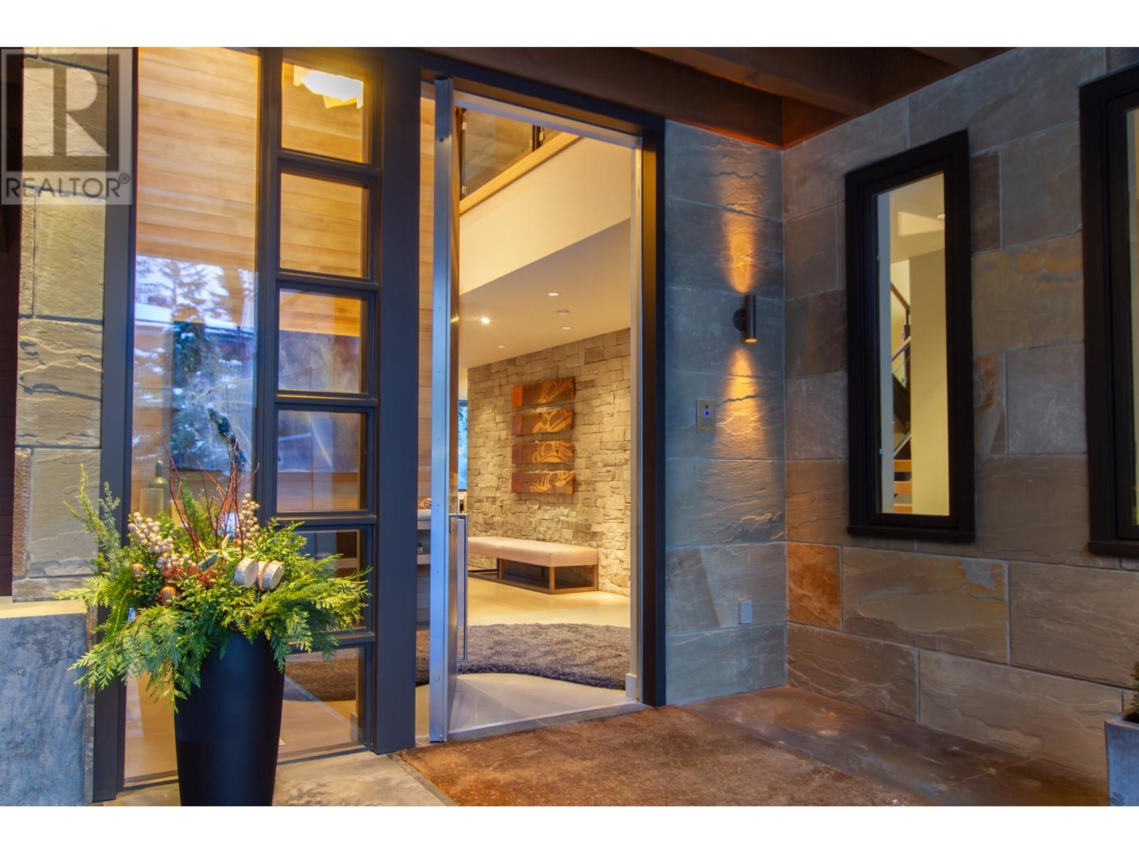 7134 Nesters Road, Whistler, British Columbia  V8E 0E2 - Photo 12 - R2899110