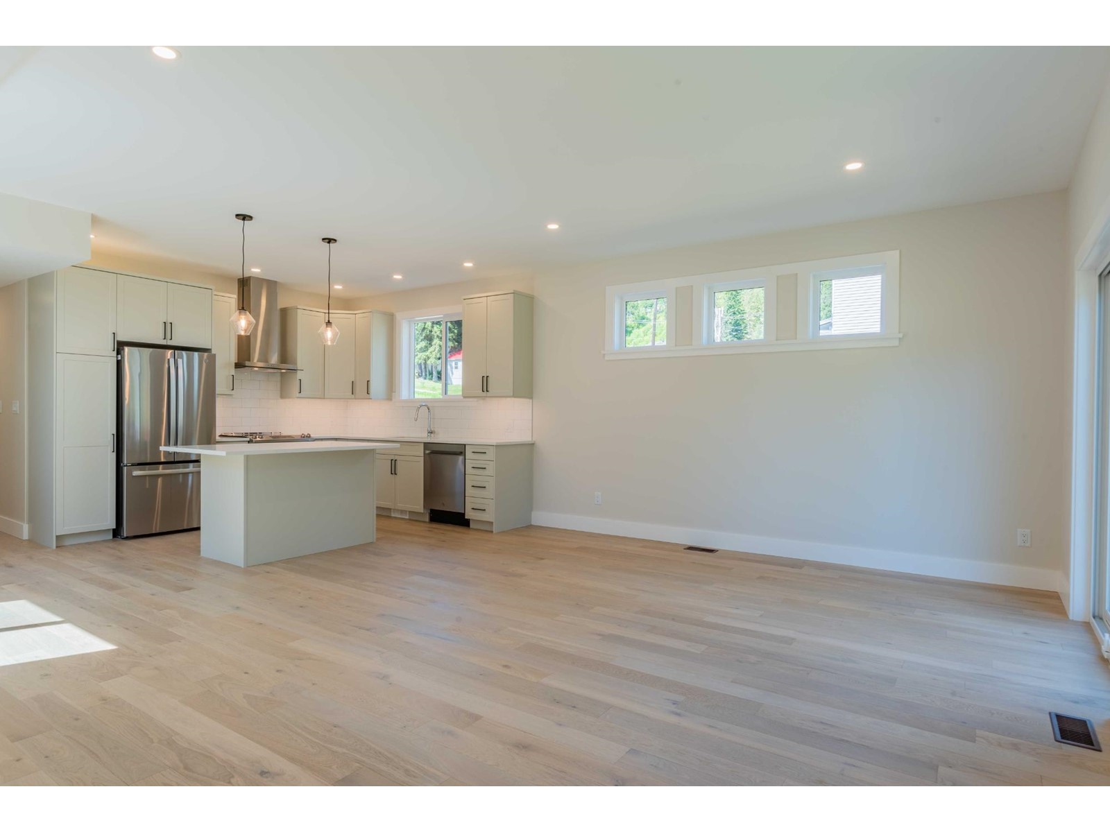 1554 Cook Avenue, Rossland, British Columbia  V0G 1Y0 - Photo 10 - 2477993