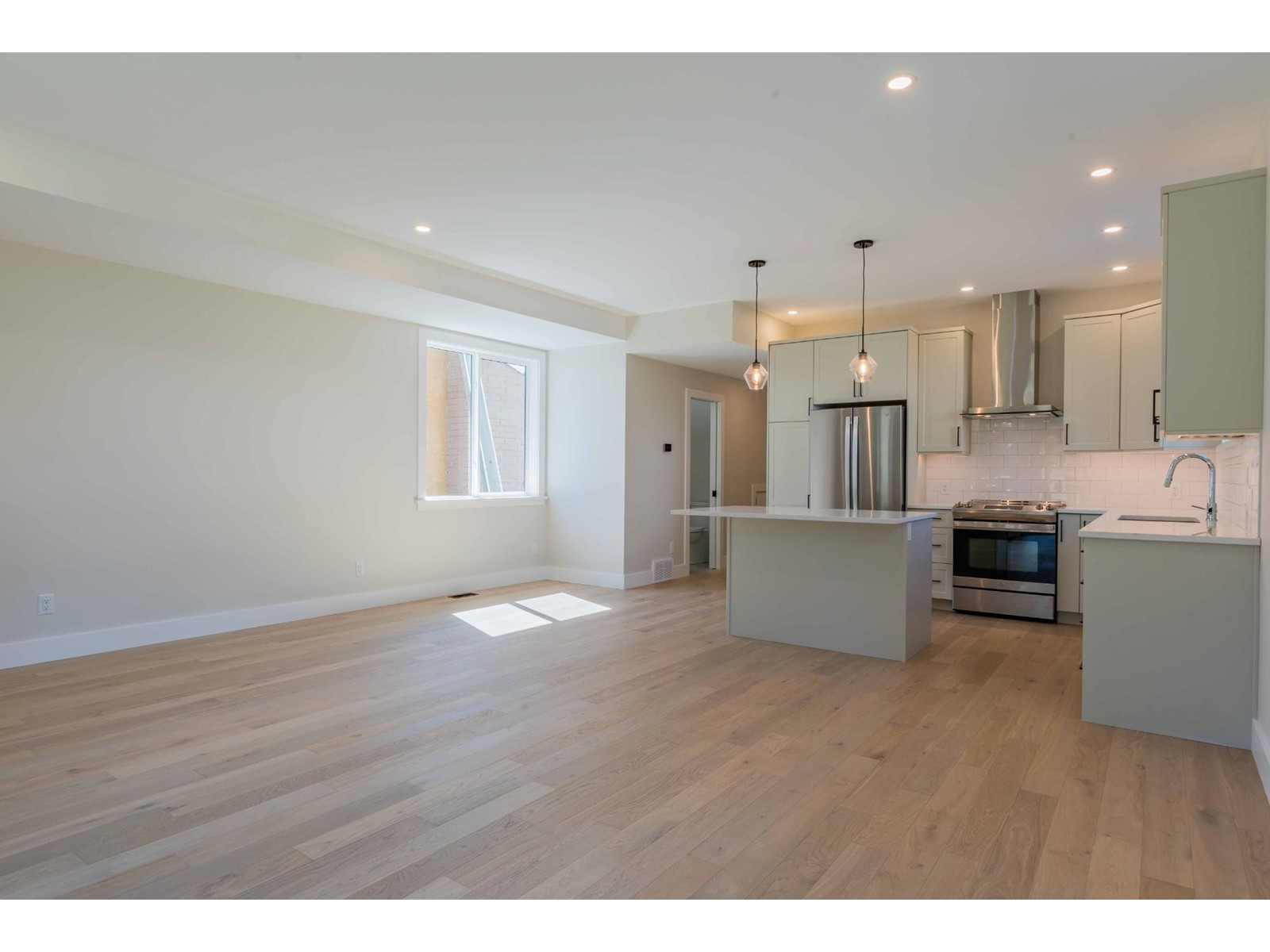 1554 Cook Avenue, Rossland, British Columbia  V0G 1Y0 - Photo 11 - 2477993