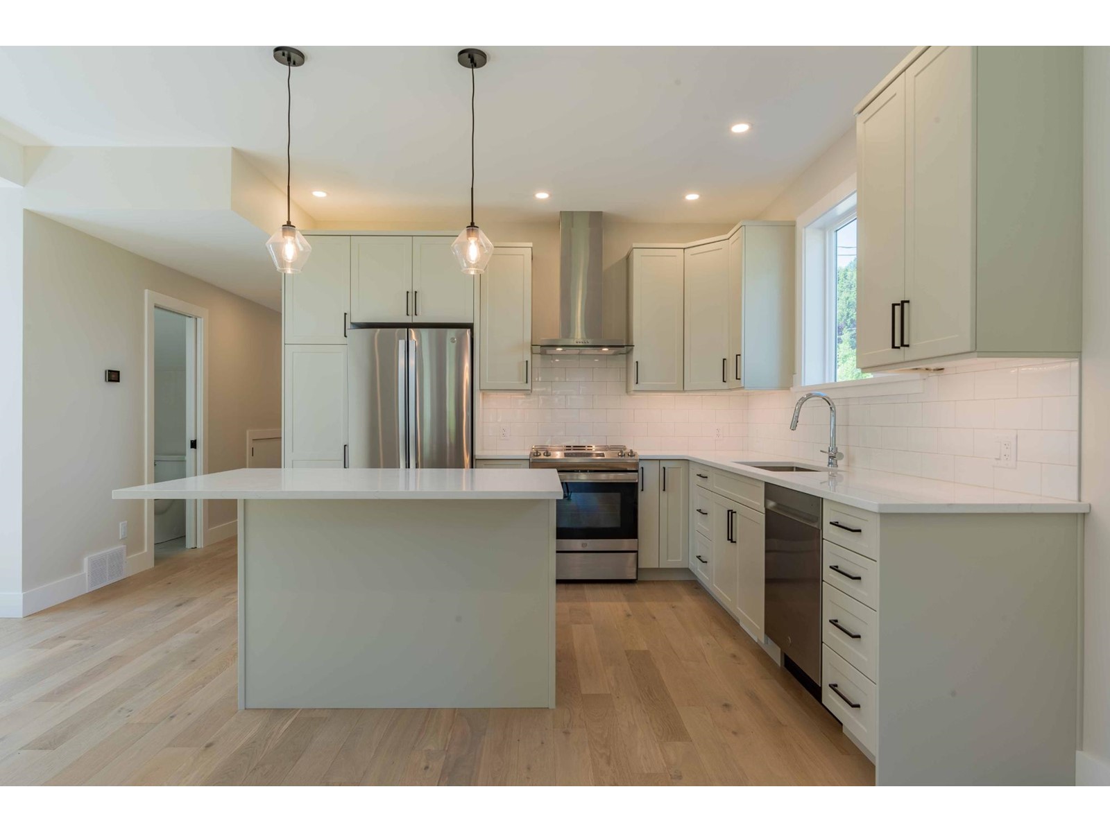 1554 Cook Avenue, Rossland, British Columbia  V0G 1Y0 - Photo 12 - 2477993