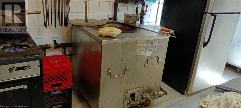 3 Regina Street N Unit# B, Waterloo, Ontario  N2J 2W7 - Photo 18 - 40610412