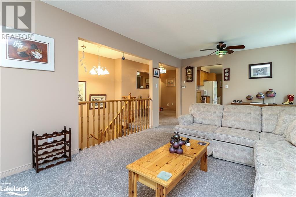 11 Evergreen Crescent, Wasaga Beach, Ontario  L9Z 1B6 - Photo 8 - 40610970