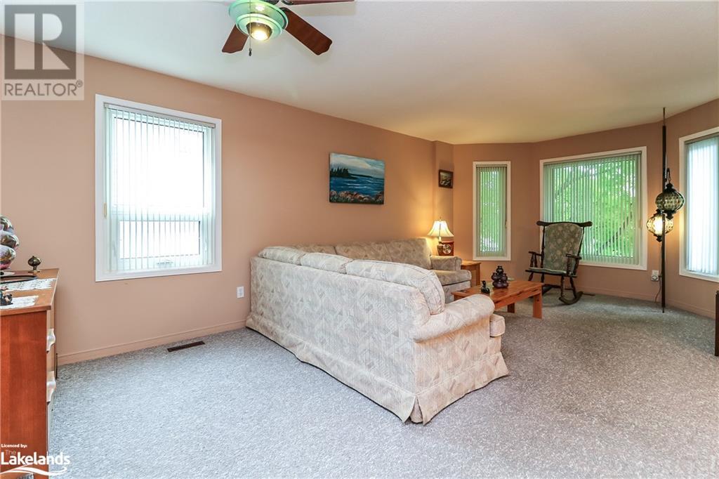 11 Evergreen Crescent, Wasaga Beach, Ontario  L9Z 1B6 - Photo 7 - 40610970