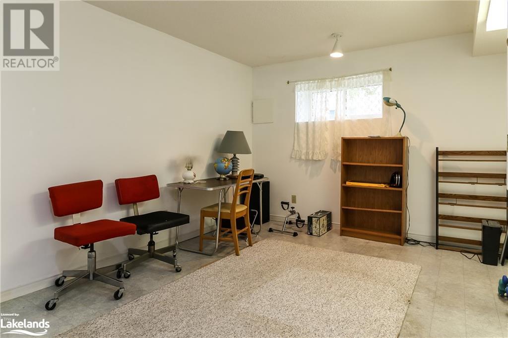 11 Evergreen Crescent, Wasaga Beach, Ontario  L9Z 1B6 - Photo 34 - 40610970