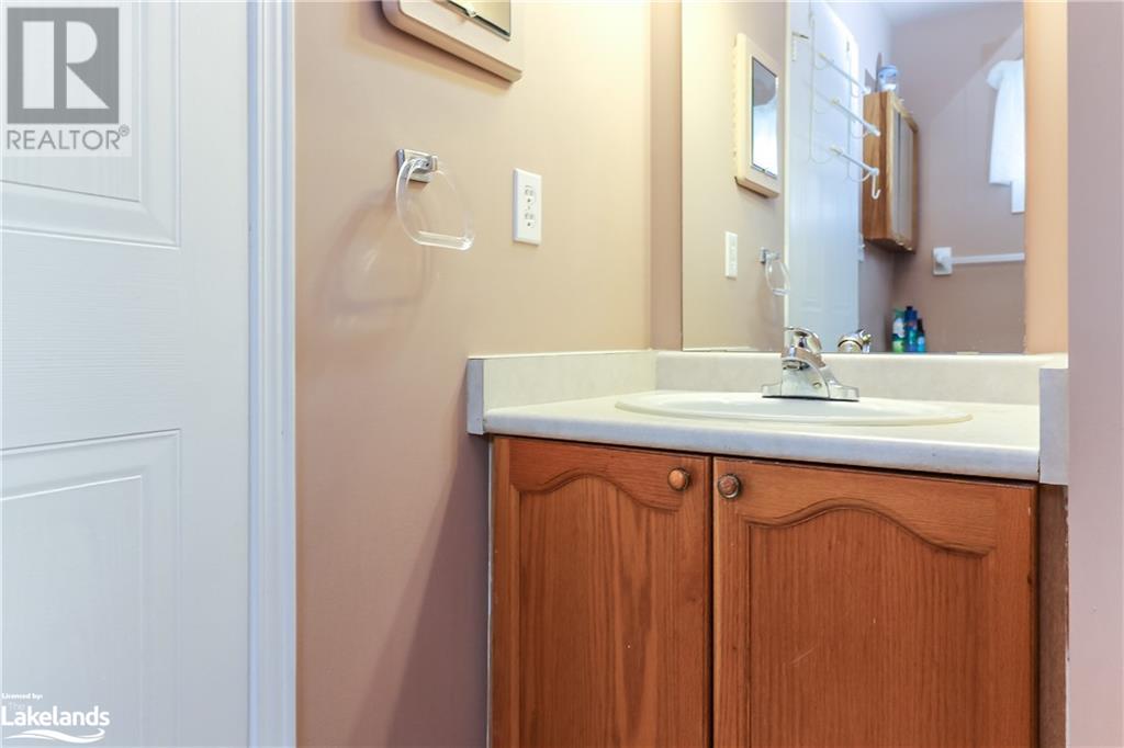 11 Evergreen Crescent, Wasaga Beach, Ontario  L9Z 1B6 - Photo 26 - 40610970