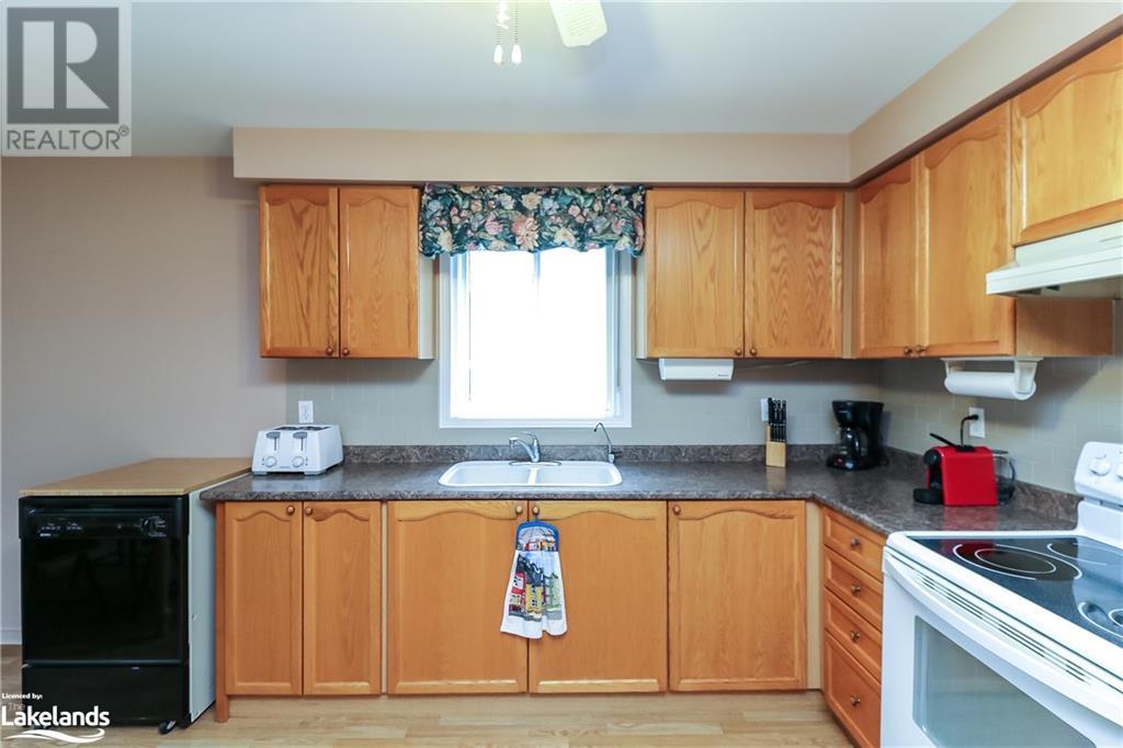 11 Evergreen Crescent, Wasaga Beach, Ontario  L9Z 1B6 - Photo 15 - 40610970