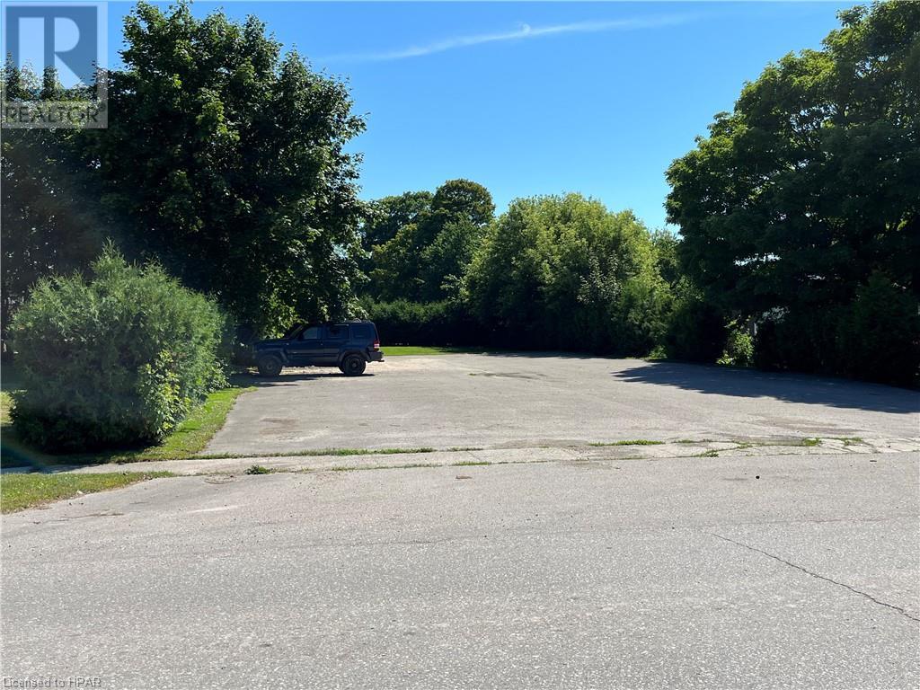 43 Albert Street, Dungannon, Ontario N0M 1R0 (27092544) Coldwell