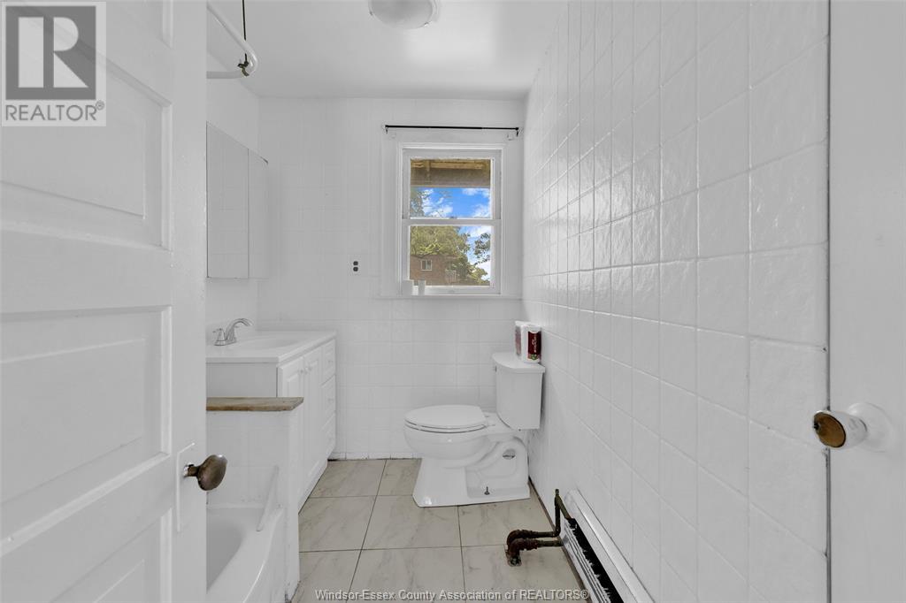 3026 Sandwich, Windsor, Ontario  N9C 1A3 - Photo 41 - 24014812
