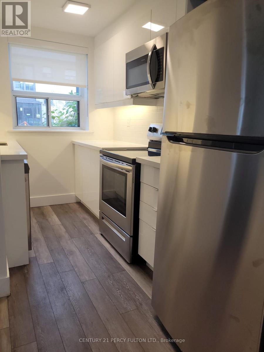 2 - 1051 Victoria Park Avenue, Toronto, Ontario  M4B 2J7 - Photo 2 - E8477594