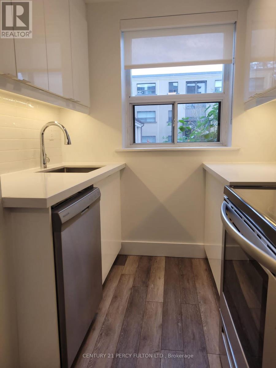 2 - 1051 Victoria Park Avenue, Toronto, Ontario  M4B 2J7 - Photo 3 - E8477594