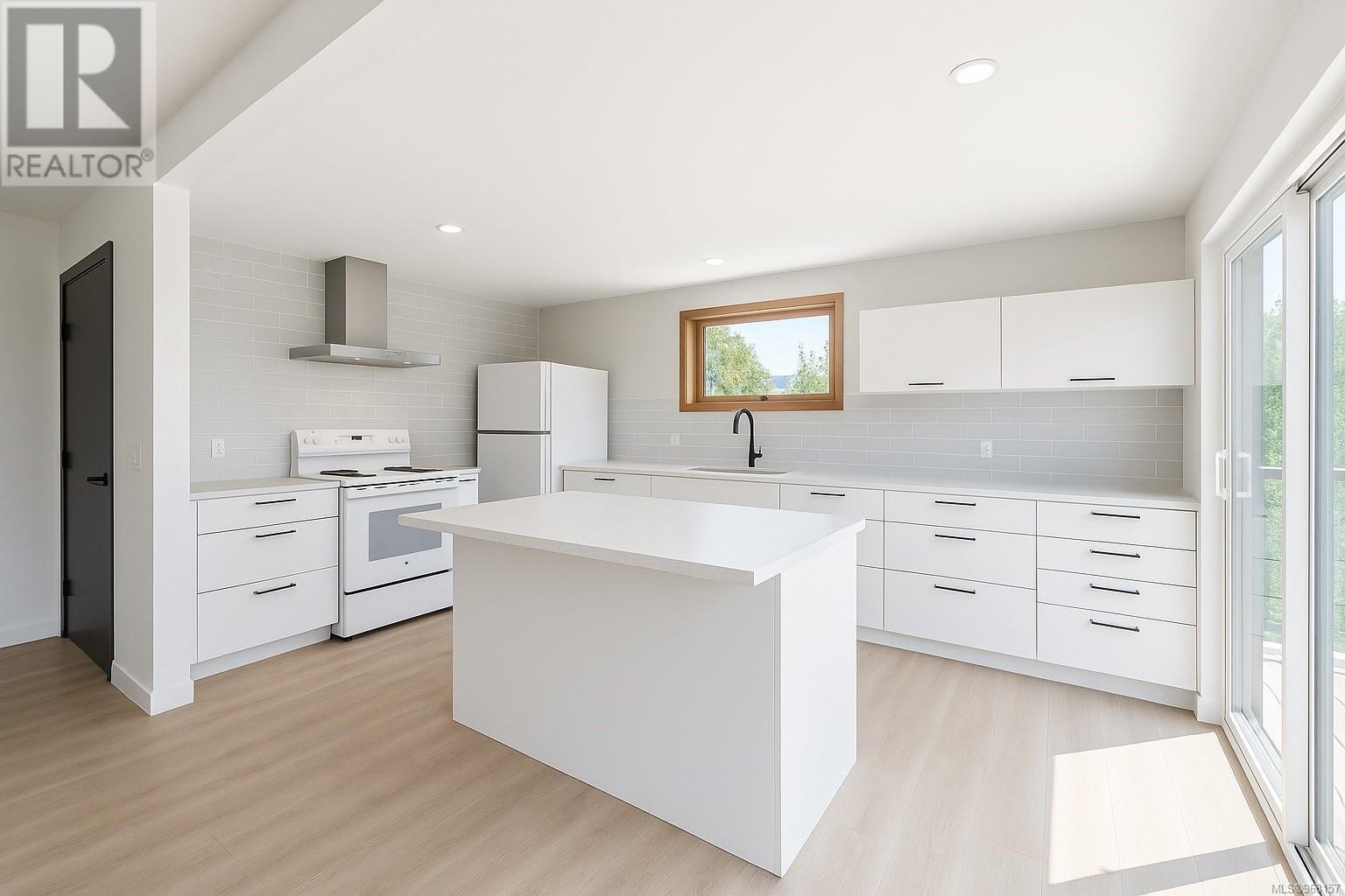 251 Campbell St, Tofino, British Columbia  V0R 2Z0 - Photo 6 - 968157