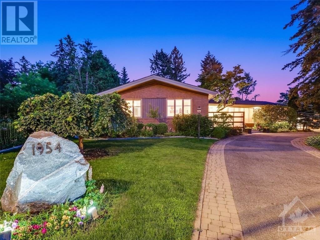 1954 Lenester Avenue, Ottawa, Ontario  K2A 1J9 - Photo 2 - 1392769