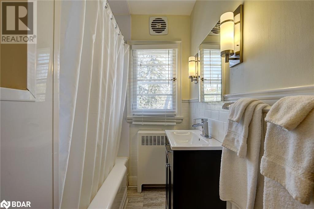 15 Parkside Drive Unit# 2, Barrie, Ontario  L4N 1W7 - Photo 12 - 40611844